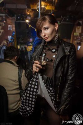 African Tall Girl Escorts in Sector 17 Gurugram