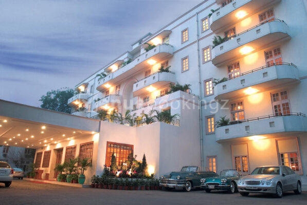 Escorts Near Ambassador Sujan Singh Park Delhi