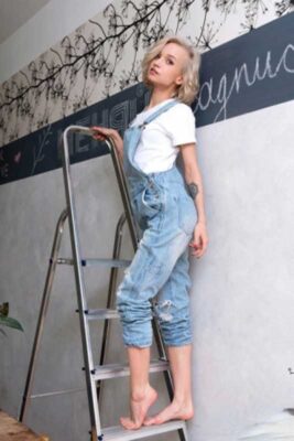 indian Housewife Escorts in Sushant Lok Phase 3 Gurgaon